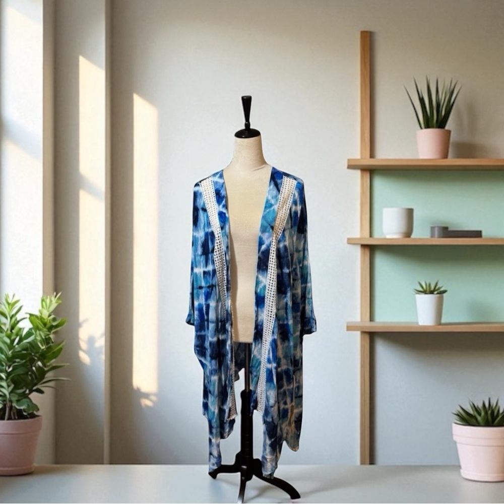 Hailey Lyn Kimono